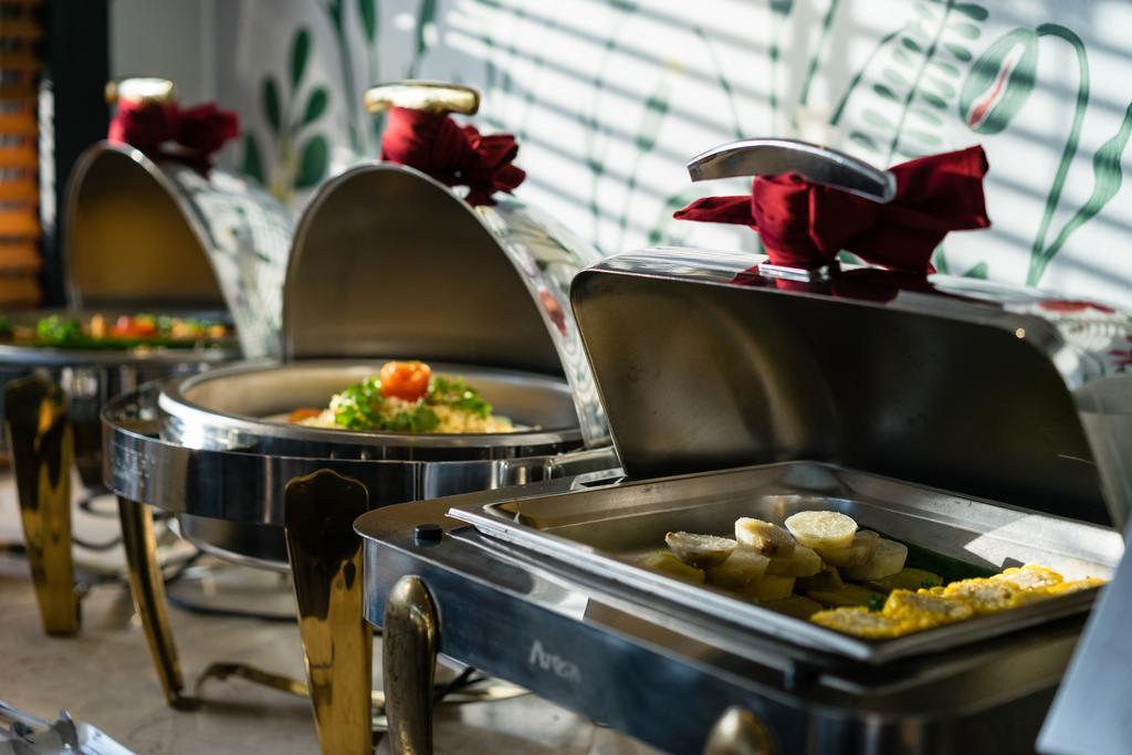 Asian Ruby Center Point Hotel & Spa Хошимин Экстерьер фото